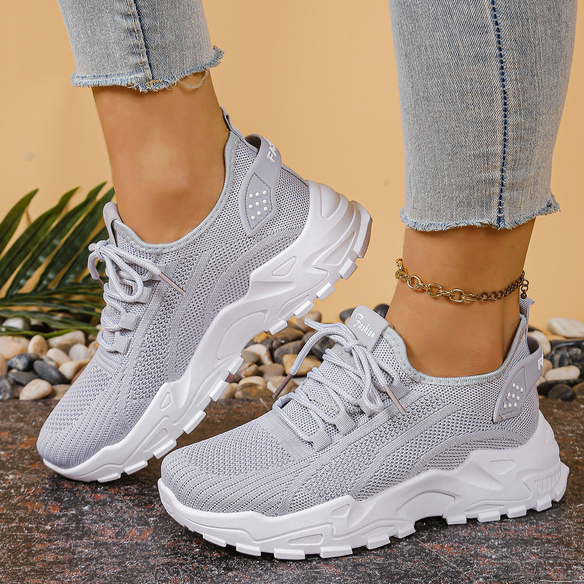 Women's sports shoes 2026，Brea - Guipure Lace Panel 评论和价格