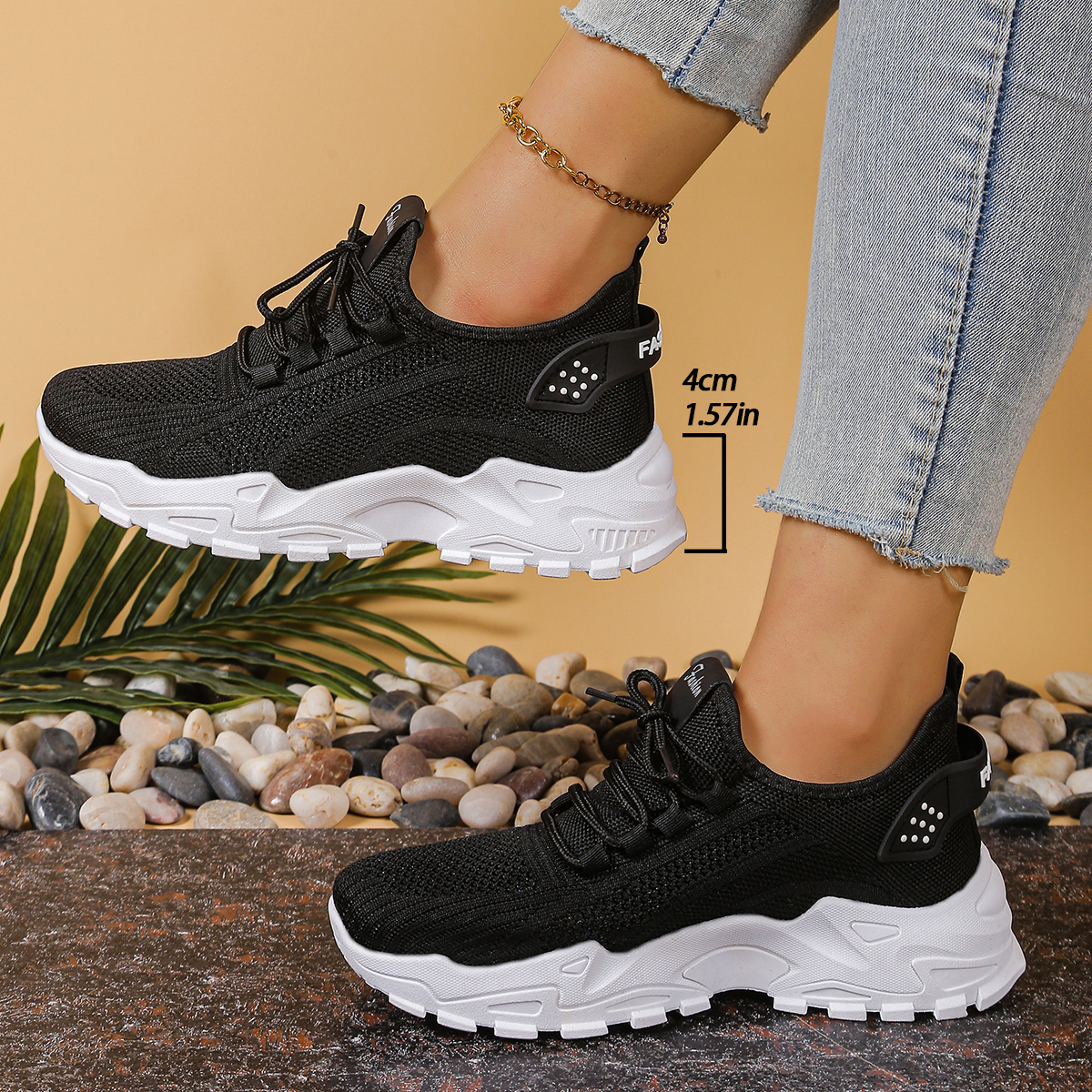 Women's sports shoes 2026，Brea - Guipure Lace Panel 评论和价格