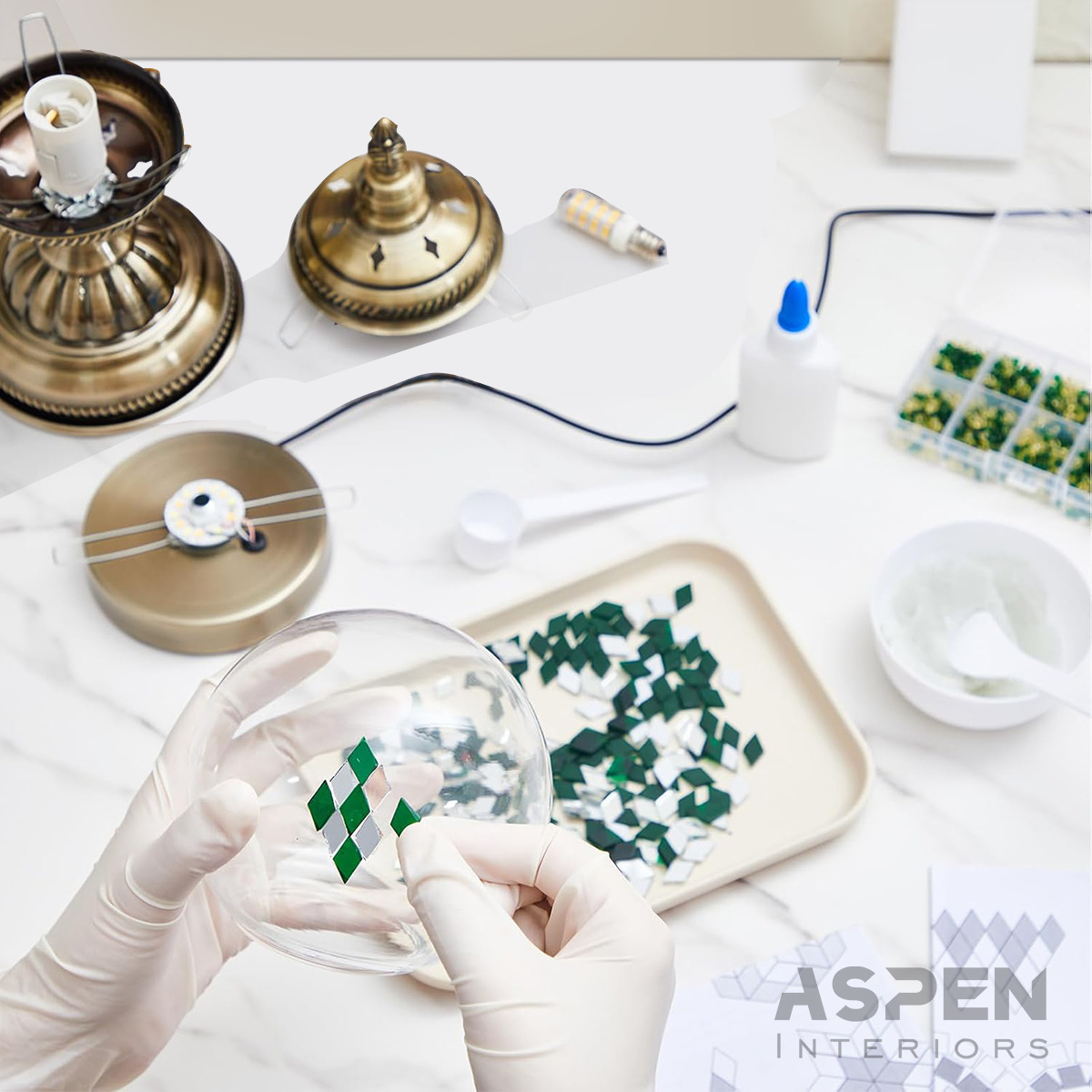 DIY Colored Glass Mosaic Table - Craft Embellishment 评论和价格