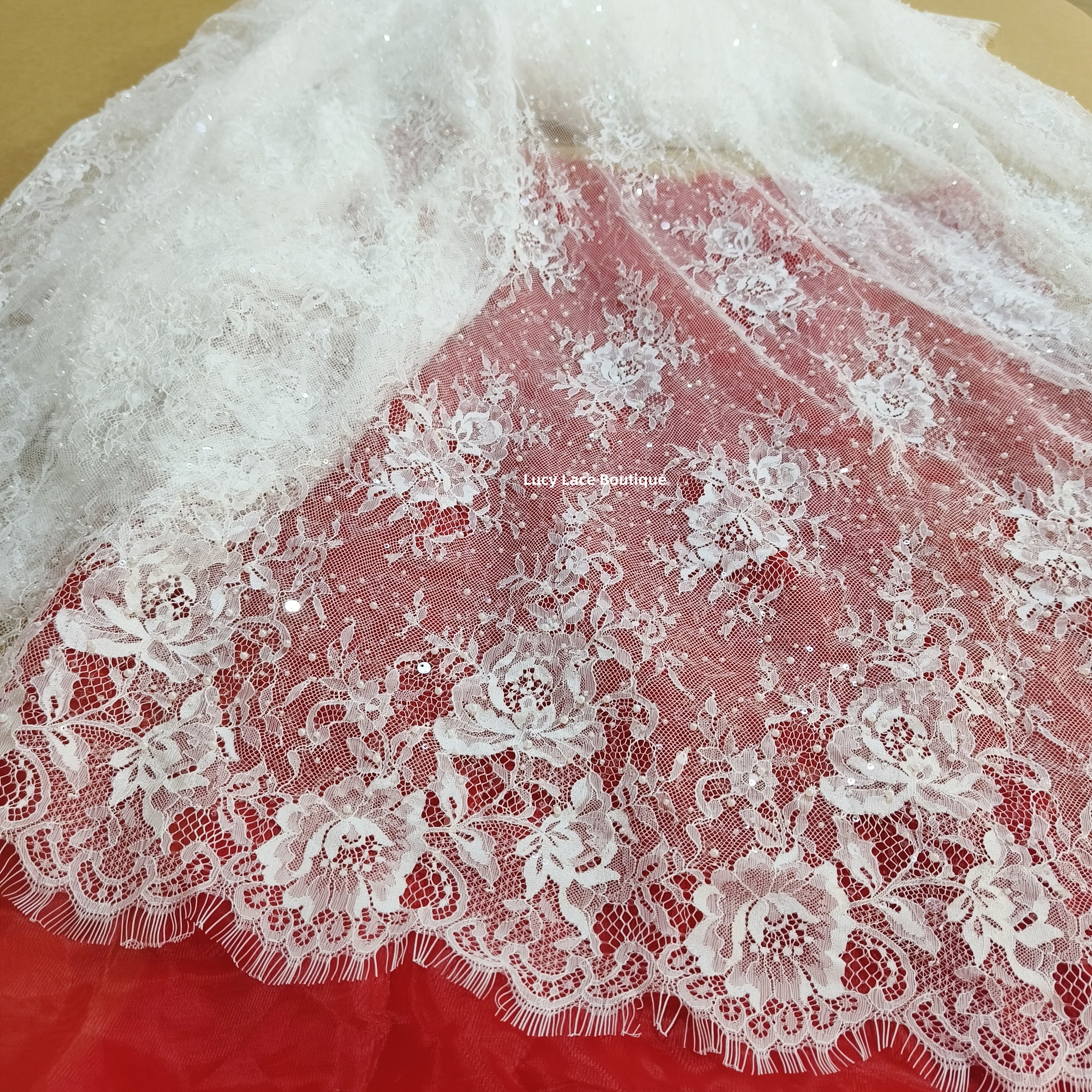 1 Panel 1.5M Wide 3M Long Off  - Sequin Fabric Panel 评论和价格
