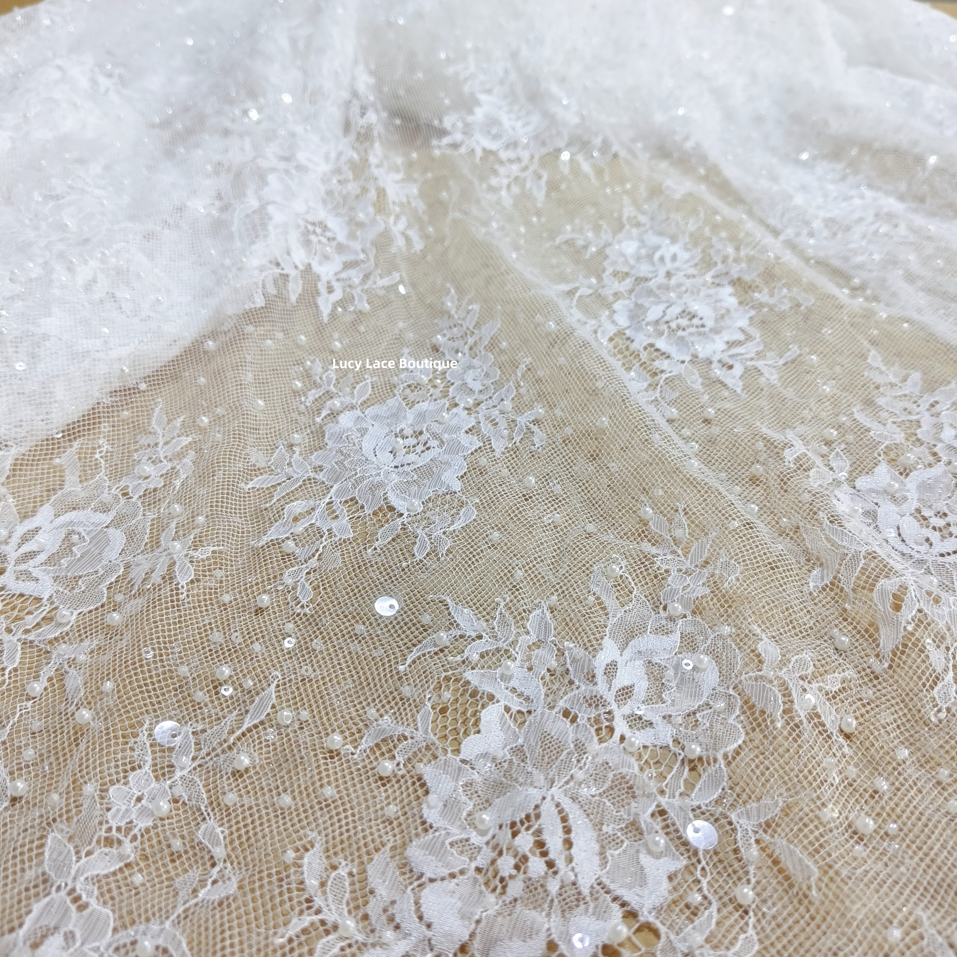 1 Panel 1.5M Wide 3M Long Off  - Sequin Fabric Panel 评论和价格
